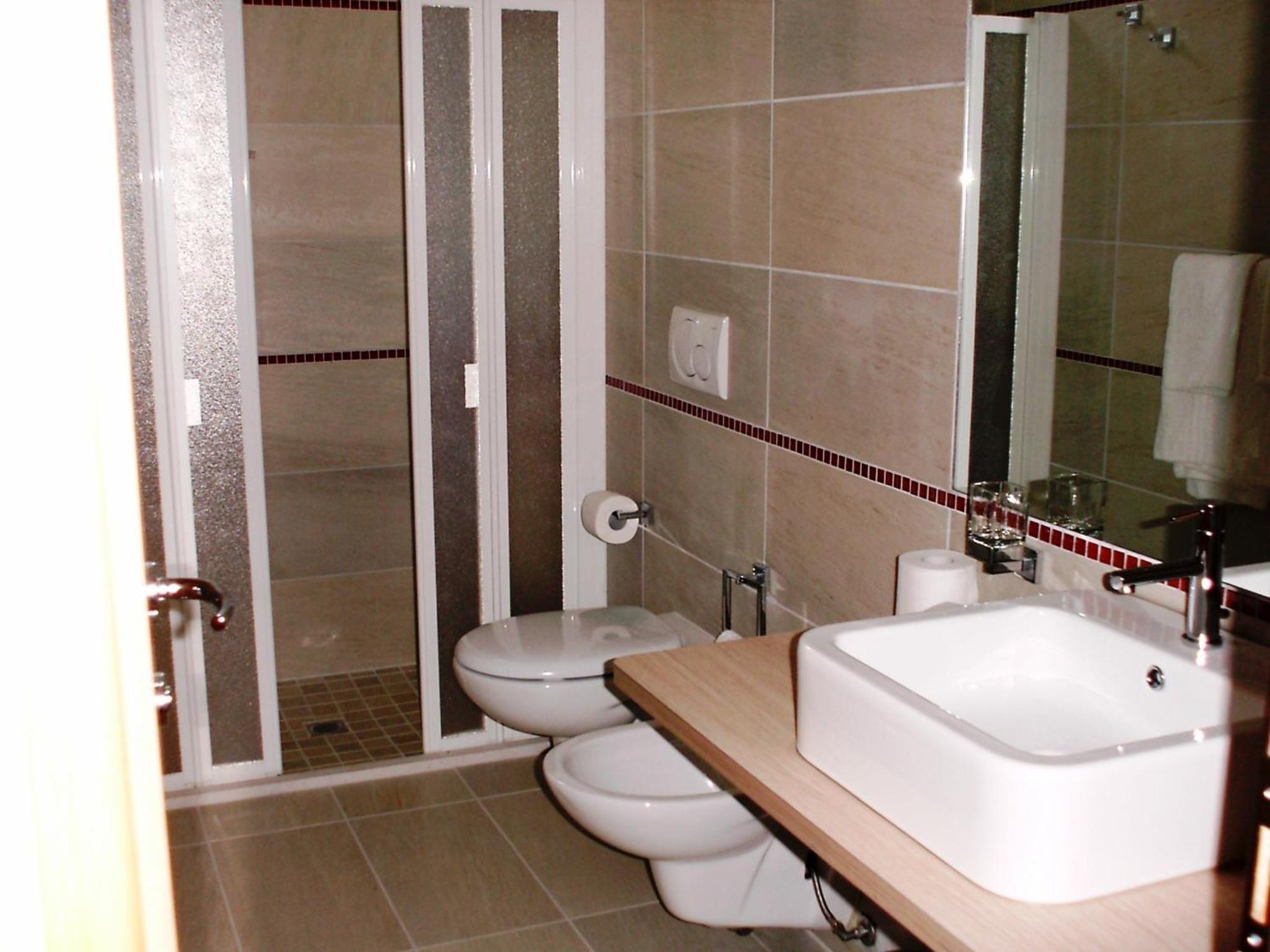 Hotel Capitol San Mauro Mare Habitación foto